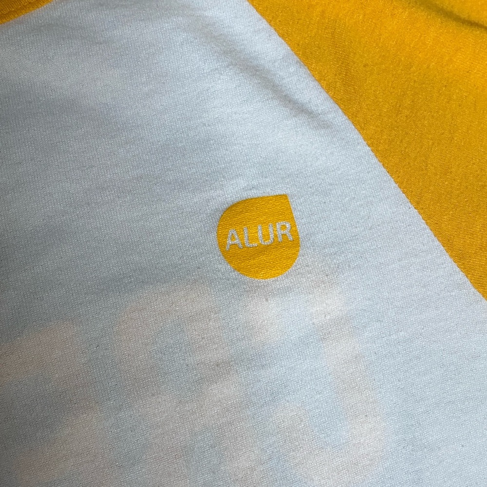 Crew Graphic Raglan - Picture 4 of 4
